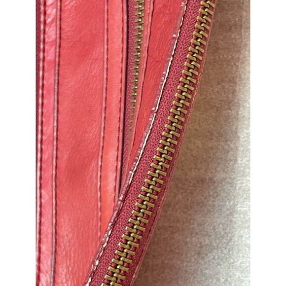 Fossil Magenta Pink Leather Crossbody Bag Purse Soft Cowhide ~ 11"x10"  VGUC - Picture 9 of 12